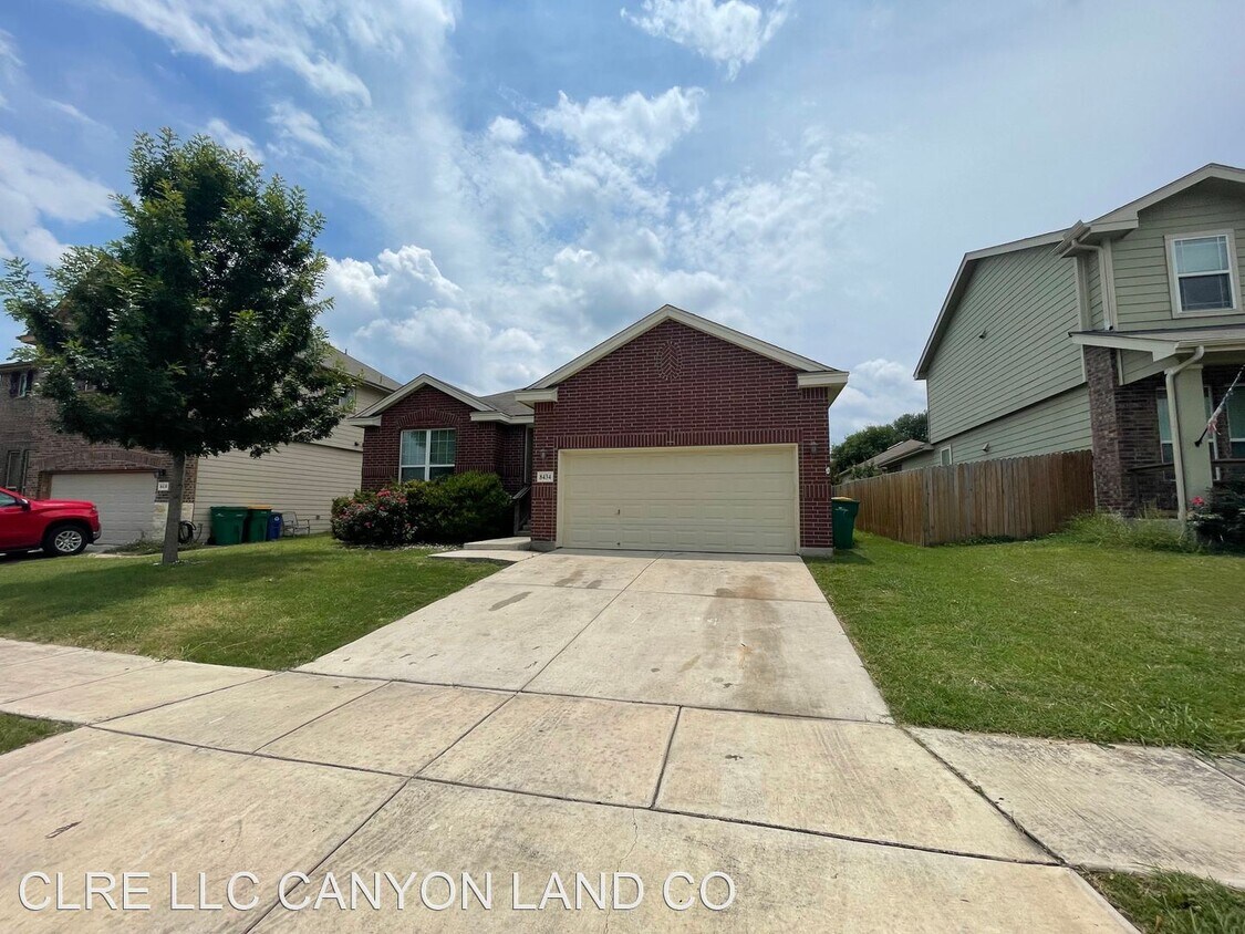 Foto principal - 3 br, 2 bath House - 8434 APACHE BEND