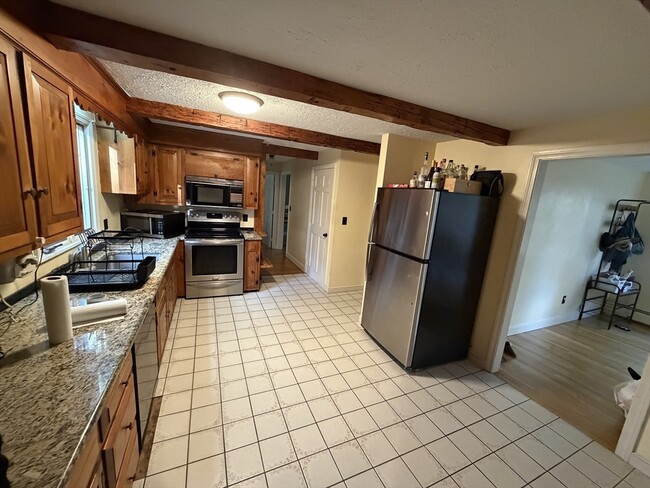 Building Photo - 131 E Washington St