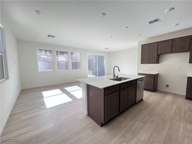 Foto del edificio - 9213 Broome Ct