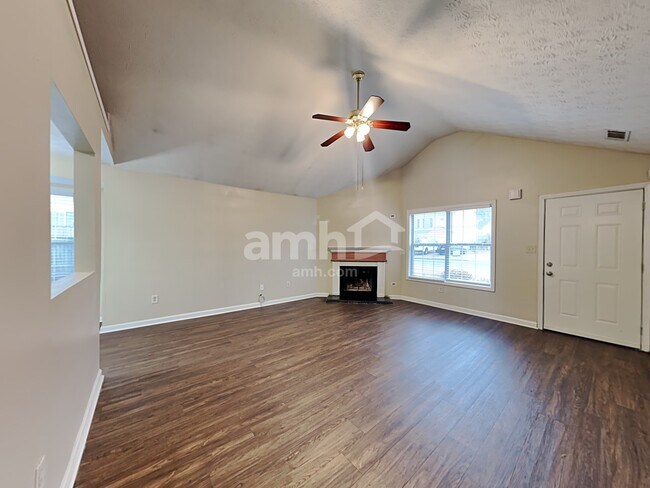 Foto del edificio - 193 Patterson Close Ct