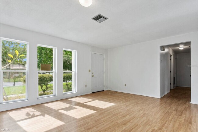 Building Photo - 3 br, 2 bath House - 1464 Parkwood St