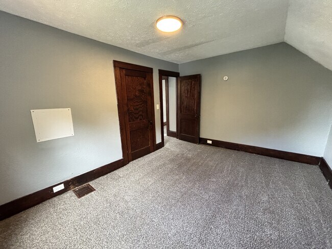 Foto del edificio - 934 Green Ave SW