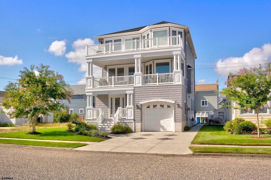 Foto principal - 352 31st St S