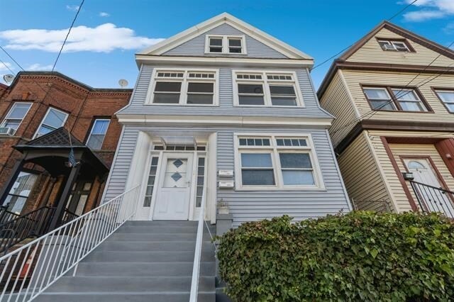 Foto principal - 68 Linden Ave