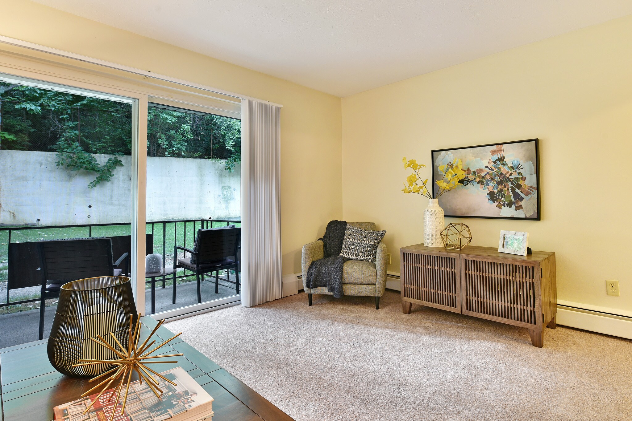 Euclid Apartments – photo 5