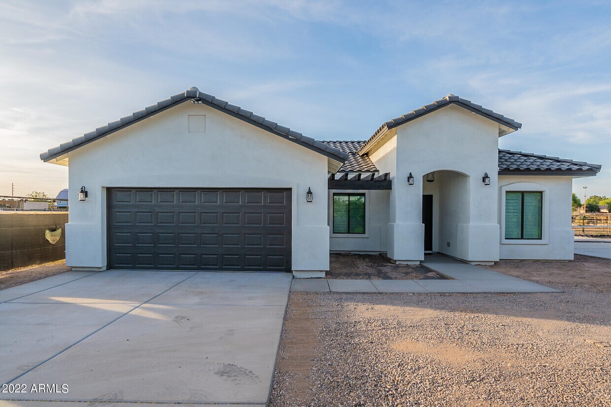 Primary Photo - 15276 E Ocotillo Rd