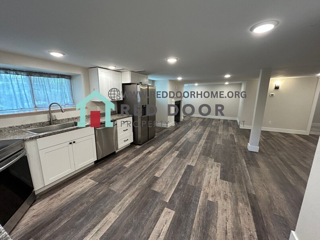 Foto principal - 1700 1st Ave N