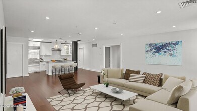 Building Photo - 409 Greenwich Ave