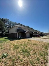 Building Photo - 2155 Skyler Dr