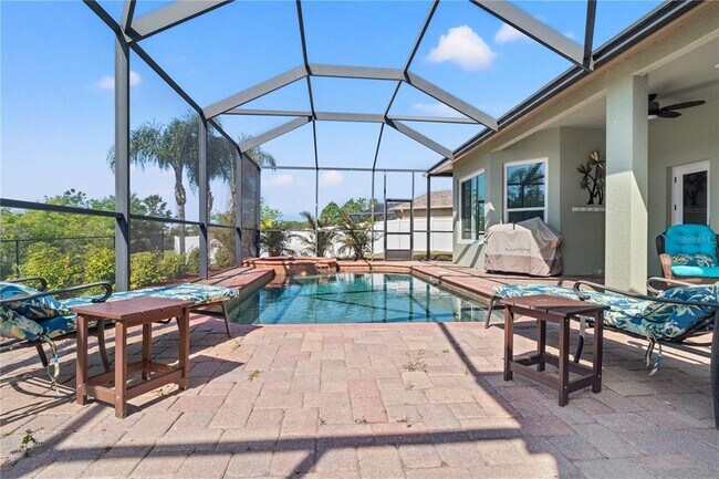 Building Photo - 10206 Shooting Star Ct