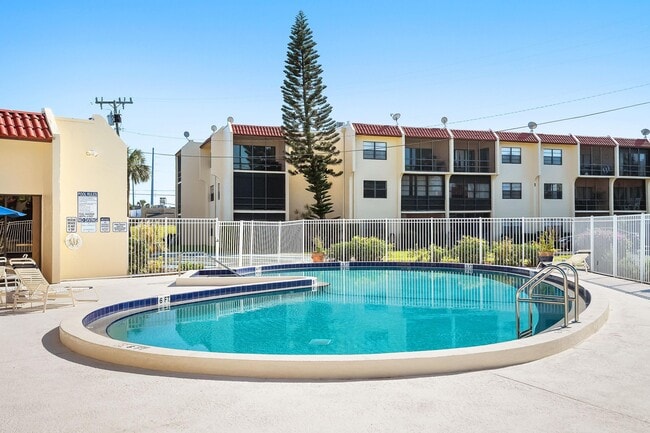 Building Photo - 2050 Oleander Blvd