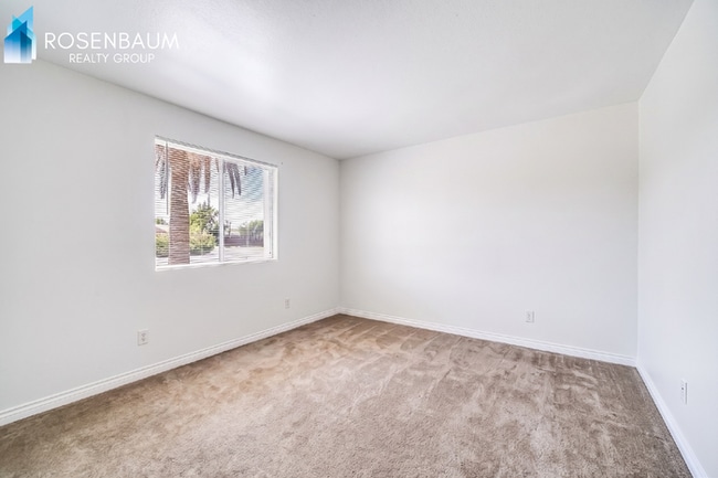 Building Photo - 5135 N 10th St