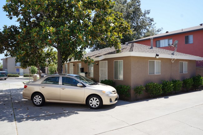 Building Photo - Stoneridge Apartments