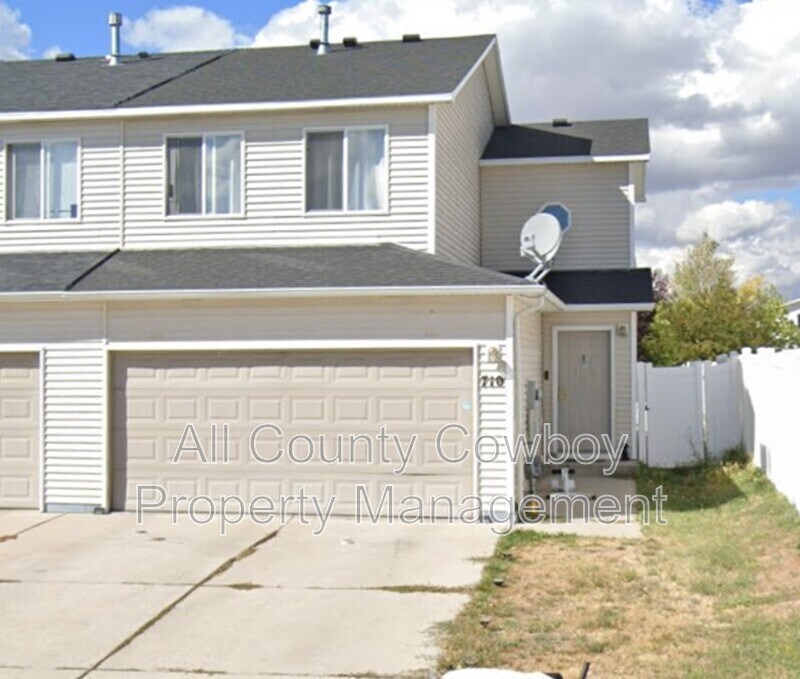 Primary Photo - 710 W 2nd St