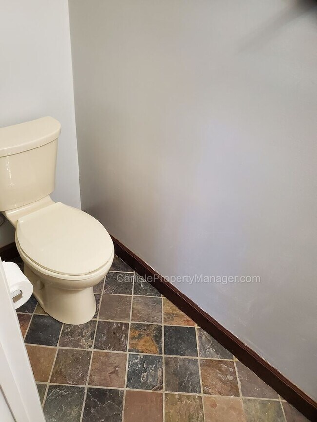 Building Photo - Pet Friendly 3 beds, 1.5 bath, central A/C, off-street parking, basement with included laundry, a...