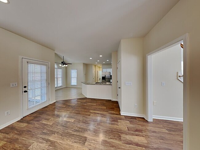 Building Photo - 1968 Cobblewood Dr NW