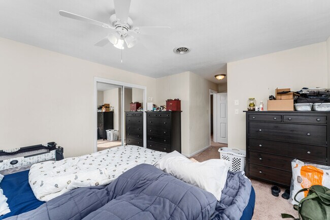 Building Photo - 205 Chancellor Dr