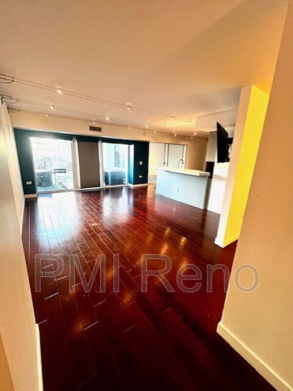 Foto del edificio - 255 N Sierra St