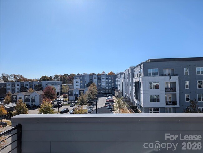 Foto del edificio - 2322 Elizabeth Ml Pl