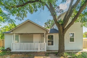 Building Photo - 1208 Dan Gould Dr