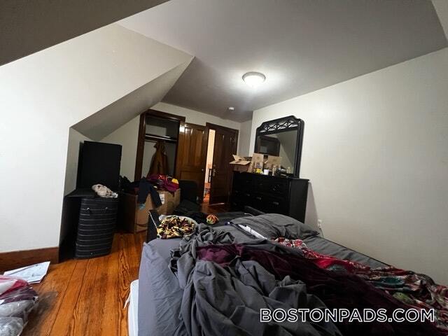 Building Photo - 14 Gardner St