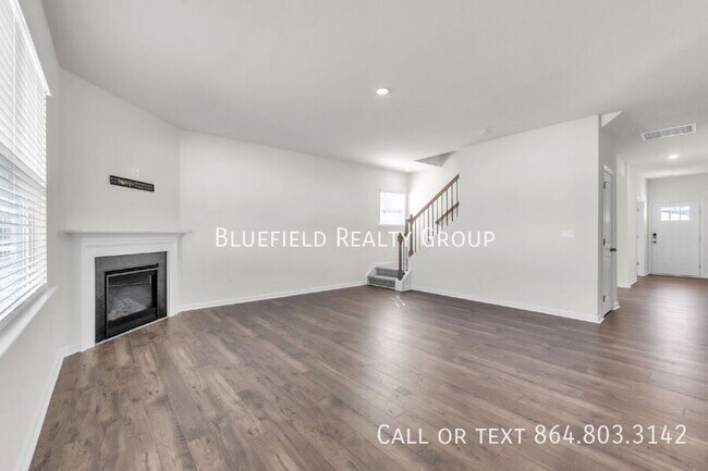 Building Photo - 380 Fenwick Dr