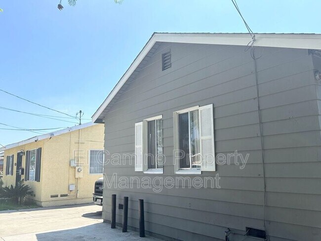 Building Photo - 3048 E 64th St