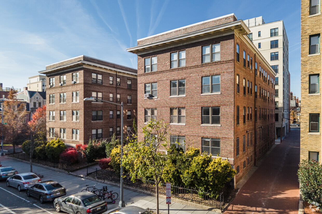 Primary Photo - 1206 10th St NW
