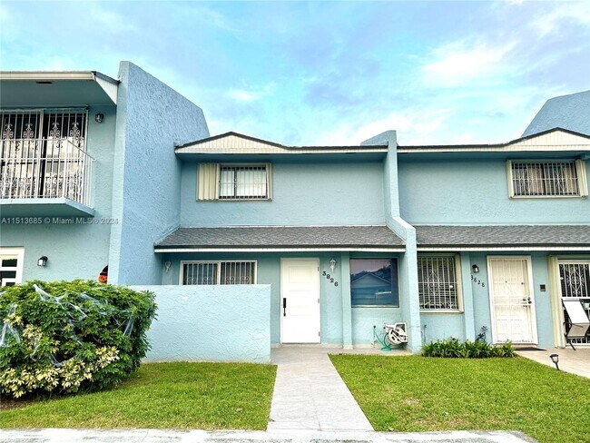 Building Photo - 3826 SW 107th Ave