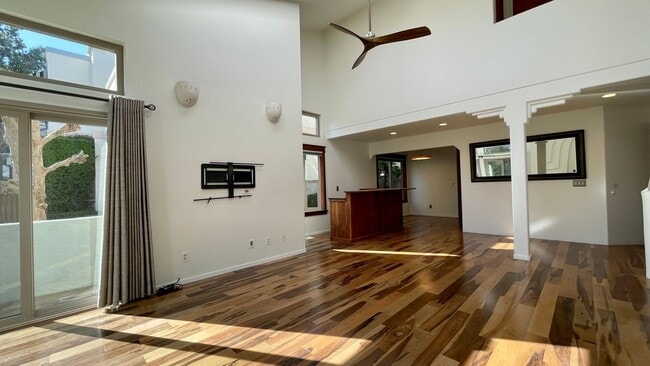 Foto del edificio - Modern, Updated 3-Bedroom Home in Stoneridge with Air Conditioning