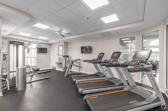 Gimnasio - Apartments at Charlestown Crossing