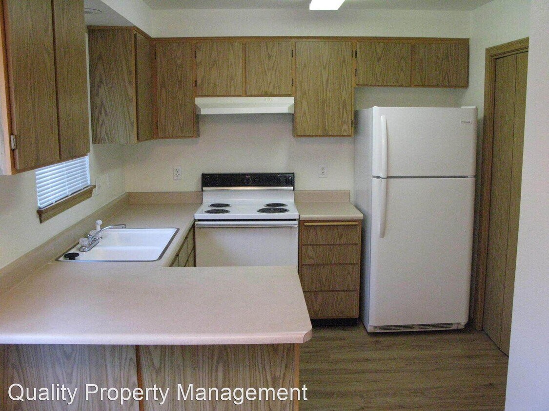 Foto principal - 851 E 9th St