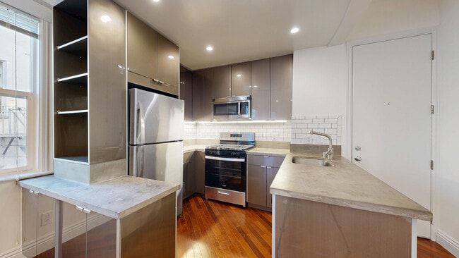 Photo - 1048 Pacific Ave Apartment