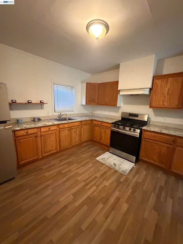 Foto del edificio - 5740 Kingsley Cir