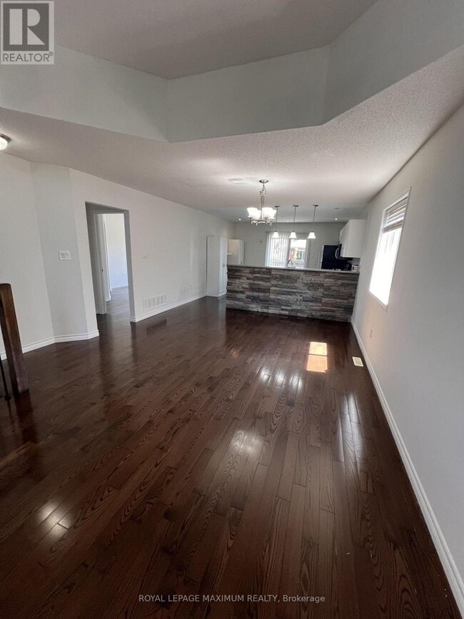 Building Photo - 82 Ambler Bay