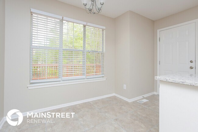 Building Photo - 6411 Hillview Ln