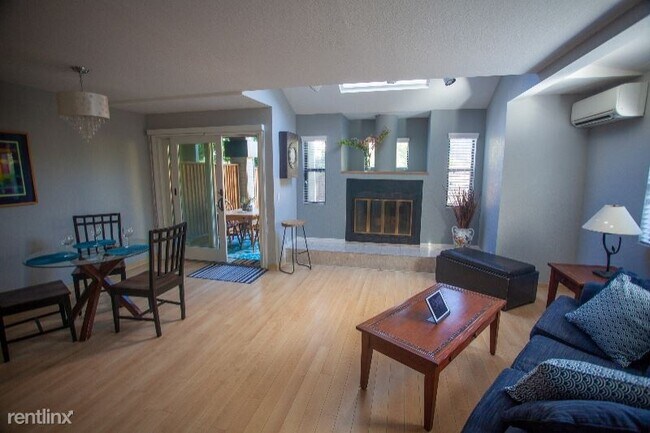 Foto del edificio - 2 br, 3 bath Townhome - 421 Sierra Vista