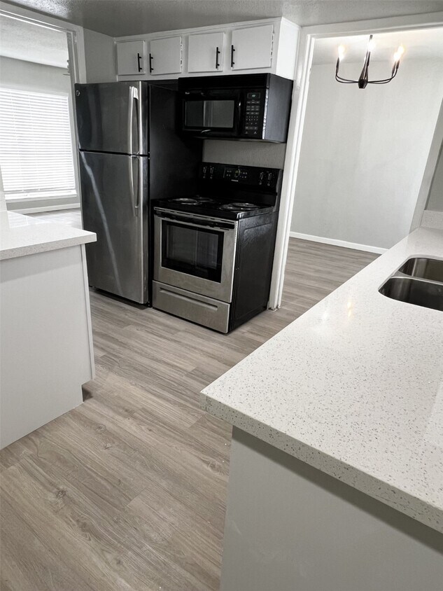 Foto principal - 6200 W Tidwell Rd