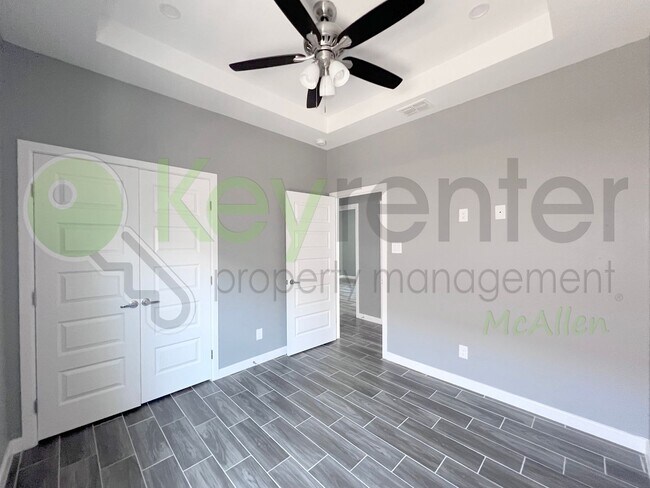 Foto del edificio - Brand New 3bed/2bath Apartment in Edinburg...