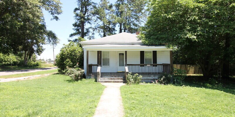 Primary Photo - 1504 Mecklenburg Avenue, Victoria VA