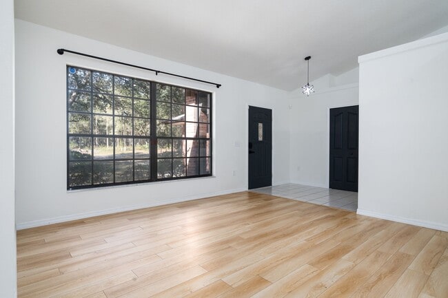 Building Photo - Wonderful