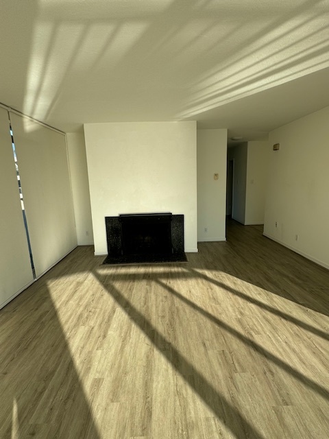 Foto del edificio - 5223 Shelter Bay Ave