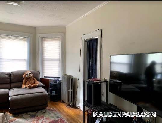 Building Photo - 17-19-19 Washington St S