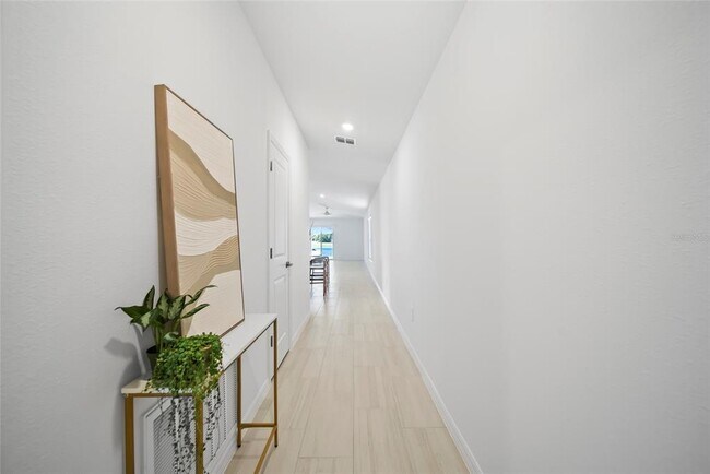 Foto del edificio - 17662 Happytrails St