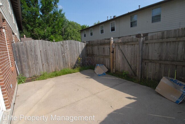 Building Photo - 3 br, 1.5 bath House - 35 Park Charles Blv...