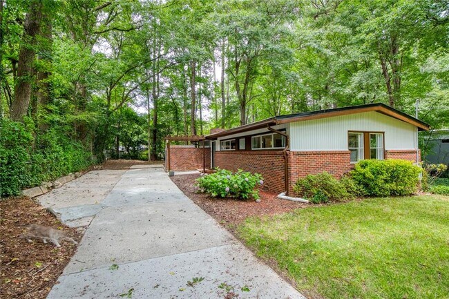 Foto del edificio - 2700 Brook Park Way