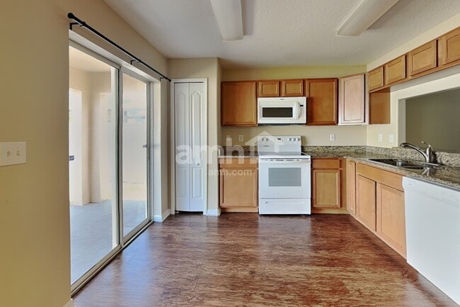 Building Photo - 15403 Quail Woods Pl