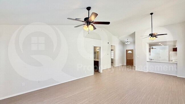 Building Photo - 8907 S Drea Ln