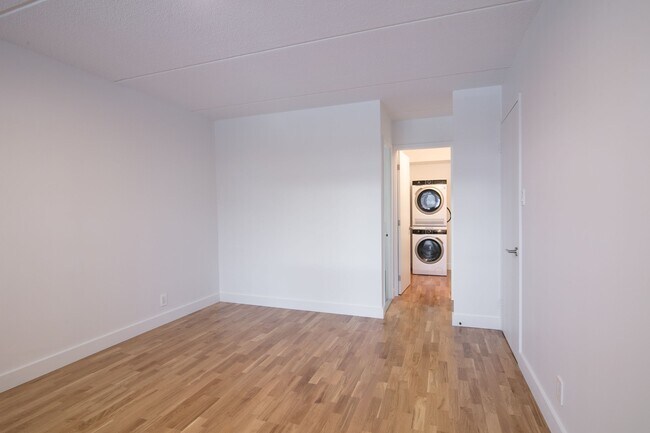 Photo du bâtiment - 4800 Maisonneuve Blvd W