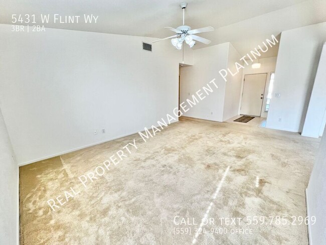 Foto del edificio - $1,995 Ashlan & Polk, 3 bedroom 2 bathroom...